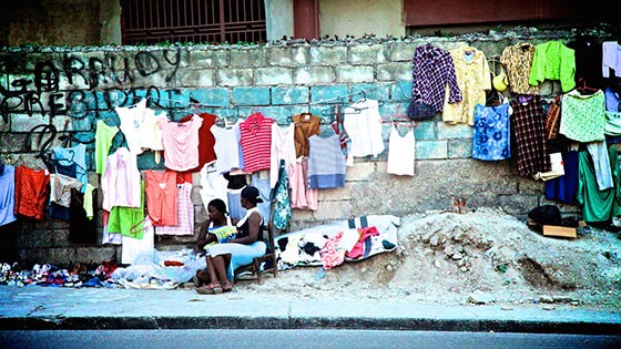 cambodia poverty profile 2 amsterdam, the netherlands wwwkitnl poverty and inequality over 33% of cambodia's 14 million people live on less than $1 per day the population is 80 %. cambodia poverty profile 2 amsterdam, the netherlands wwwkitnl poverty and inequality over 33% of cambodia's 14 million people live on less than $1 per day the population is 80 %.